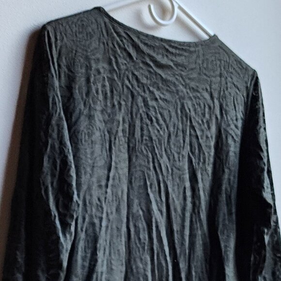 Coldwater Creek Green Stenciled V-Neck Short Sleeve Jersey Size Medium - Picture 12 of 16